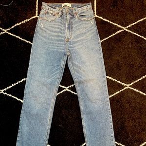 Abercrombie Ultra High Rise Ankle Straight Jeans
